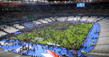 بعد تفجير فرنسا.. موقع صحيفة "لوفيجارو" يغير لونه من الأزرق إلى الأسود