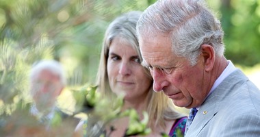 بالصور.. الأمير تشارلز وزوجته فى جولة بحديقة الملوك النباتية الأسترالية