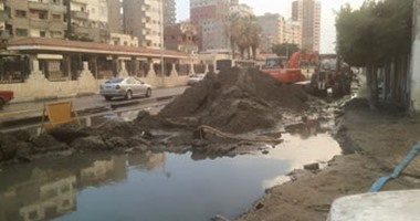 بالصور..هبوط أرضى بمنطقة المعمورة شرق الإسكندرية