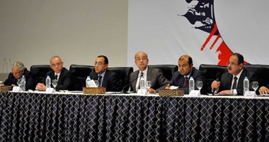 الحكومة تقرر التعاقد مع شركة علاقات عامة دولية لتغيير الصورة السلبية عن مصر
