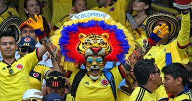 مدرجات ملعب "متروبوليتانو" تكتسى بألوان العلم الكولومبى قبل مواجهة الأرجنتين