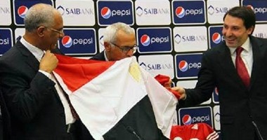 6 مطالب لــ"كوبر" عقب رباعية تشاد.. برنامج لمدة عامين.. مباريات ودية منتظمة.. معسكر شهرى.. احتراف اللاعبين.. زيادة مكافآت الفوز.. عودة الجماهير للمدرجات بعد تجربة برج العرب