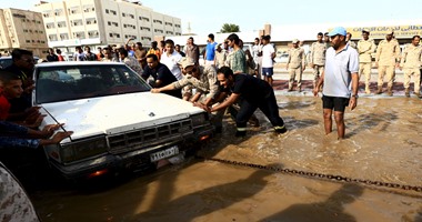 بالصور..وفاة 8 أشخاص بسبب الأمطار والفيضانات فى السعودية
