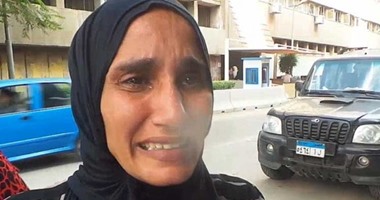 بالفيديو..مواطنة أمام مجلس الوزراء باكية: "عايزة 4 حيطان ألم فيهم عيالى"