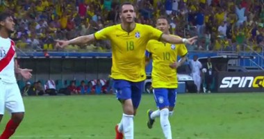 بالفيديو.. ريناتو أجوستو يسجل أول أهدافه مع البرازيل وينهمر فى البكاء