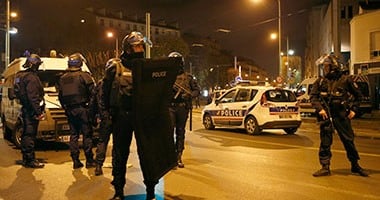 المدعى العام لباريس: القبض على 5 أشخاص فى مداهمات سان دونى