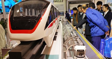 بالصور.. الصين تعرض نموذج لأسرع قطار فى العالم بمعرض بالبرازيل