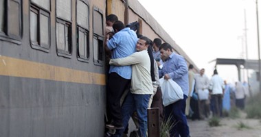 خروج قطار "طنطا - القاهرة" عن القضبان بمحطة شبين الكوم القديمة فى المنوفية