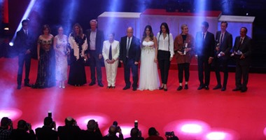 "البحر الأبيض المتوسط" يفوز بجائزة الهرم الذهبى بمهرجان القاهرة السينمائى