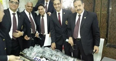 بالصور..جمارك مطار القاهرة تحبط أكبر محاولة لتهريب أدوات تجسس داخل البلاد