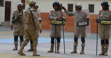 الجيش يتسلم لجان الانتخابات قبل ساعات من تصويت المرحلة الثانية