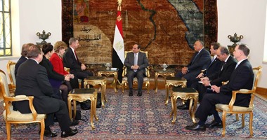 السيسى يؤكد لوفد الكونجرس أهمية العلاقات العسكرية بين مصر وأمريكا