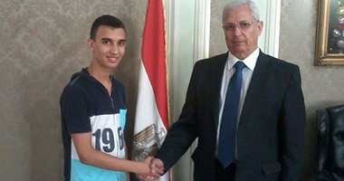 "مجلس الوطنى للشباب": المخترع الصغير لم يجد "حد يطبطب عليه فى مصر"