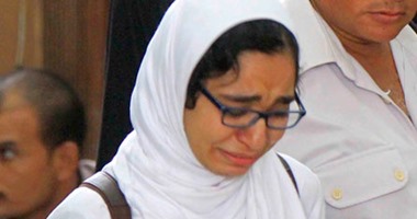 دفاع إسراء الطويل: موكلتى أصيبت بصدمة بعد عرضها على دائرة إرهاب بطرة