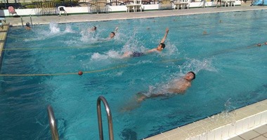 كلية الطب تفوز ببطولة السباحة فى جامعة قناة السويس
