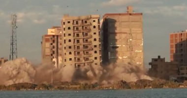 بالفيديو..المنطقة الشمالية تنفذ "نسف حذر" لعقار 13 طابقا مخالفا بالإسكندرية