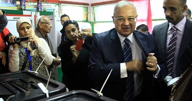 هشام زعزوع يدلى بصوته فى الانتخابات بالزمالك قبيل إغلاق اللجان