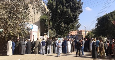 بالصور.. طوابير أمام اللجان الانتخابية بمركز أبو حماد فى الشرقية