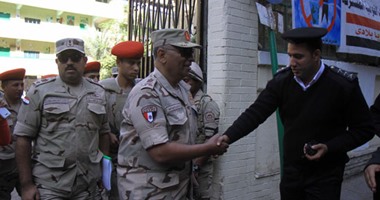 مساعد وزير الدفاع يتفقد لجان الانتخابات بدوائر بولاق أبو العلا