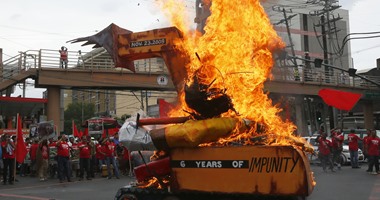 بالصور.. مظاهرات خلال إحياء الذكرى السادسة لـ"مذبحة ماجوينداناو" بالفلبين