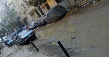 صحافة مواطن: بالصور.. كسر ماسورة مياه فى المسلة بالفيوم أثناء أعمال حفر