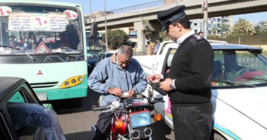 إزالة 29 "موقف عشوائى" فى حملة لمرور الإسكندرية لضبط المخالفين 