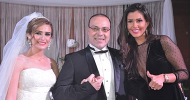 بالفيديو والصور.. عمرو دياب وأبوهشيمة ونجوم الفن فى زفاف أسامة رشدى و شيرين السليمان