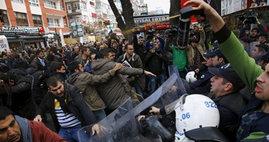 مظاهرات بأسطنبول ضد أردوغان بلافتات "لا للديكتاتورية" رفضا للنظام الرئاسى