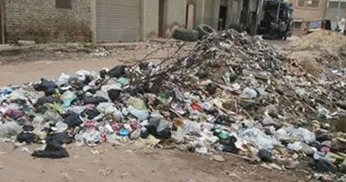 صحافة المواطن.. تراكم القمامة بشارع حسين حماد فى دكرنس بالدقهلية