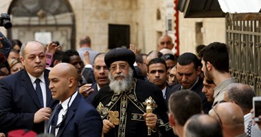 بالفيديو والصور.. البابا تواضروس يرأس صلاة الجنازة على روح الأنبا إبراهام فى القدس
