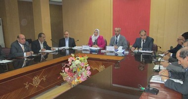 محافظ كفر الشيخ يبحث التعاون بين مجلس الأمناء ومديرية التربية والتعليم