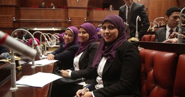 طلاب جامعة القاهرة يشاركون فى نموذج محاكاة للبرلمان
