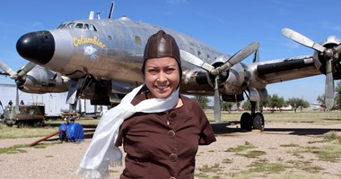 "جيسيكا" تدخل موسوعة جينيس كأول قائدة طائرات بدون ذراعين
