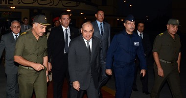 وزير الدفاع يغادر إلى قبرص فى زيارة رسمية تستغرق عدة أيام