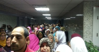 العاملون بالرى يطالبون الوزير بالمد عام لرئيس قطاع الشئون المالية والإدارية