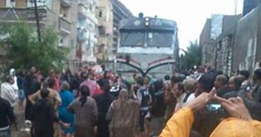 قيادات أمنية تنتقل لكفر الدوار بعد قطع أهالى طريق "القاهرة الإسكندرية"