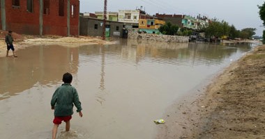 نائب بالبحيرة معلقا على أزمة السيول: "معدش ينفعنا غير الجيش"