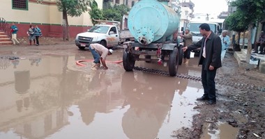 بالصور.. غرق شوارع كفر الشيخ بسبب الأمطار الغزيرة