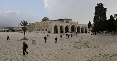 عناصر من الشاباك تقتحم المسجد الأقصى المبارك