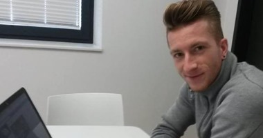 رويس: أتمنى اللعب بجوار ميسى وإنييستا وبرشلونة فريقى المفضل