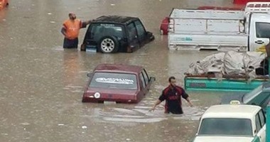 ارتفاع أعداد ضحايا السيول بالبحيرة لـ13 بعد محاصرة المياه لمنازلهم