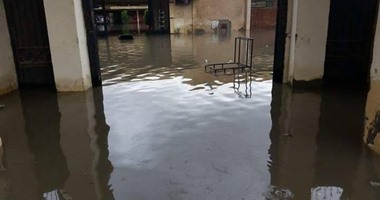 صحافة المواطن.. بالصور.. غرق مستشفى المعمورة بمياه الأمطار وانقطاع الكهرباء