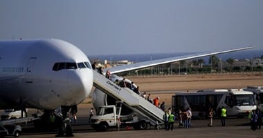 مطار شرم الشيخ يستقبل 2034 سائحا على متن 22 رحلة دولية ومحلية