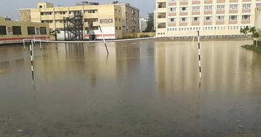 صحافة المواطن.. قارئ يشكو تأخر سحب مياه الأمطار بمدرسة ثانوية فنية فى البحيرة