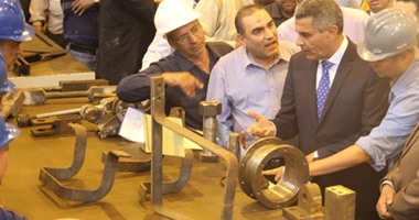 وزير النقل يزور ورش سكة حديد أبو زعبل بالقليوبية لتفقد أعمال الصيانة