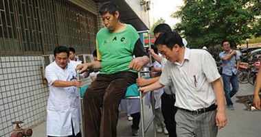 وفاة أطول رجل فى تايلاند عن عمر ناهز الـ26 عاما