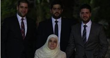 قيادى إخوانى: أسرة مرسى تحتفل بزفاف نجله أسامة