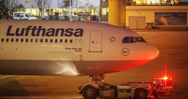 شركة الطيران الألمانية "إير برلين" تعلن إفلاسها واعتزام لوفتهانزا شراءها