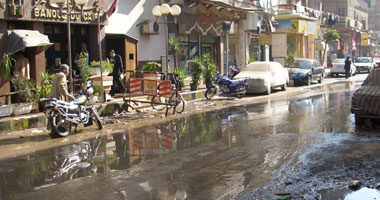 مياه الصرف الصحى تغرق شوارع شبين الكوم