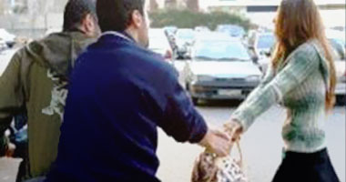 كاميرات المراقبة تكشف مطاردة سيارة خطف الحقائب بمدينة 6 أكتوبر